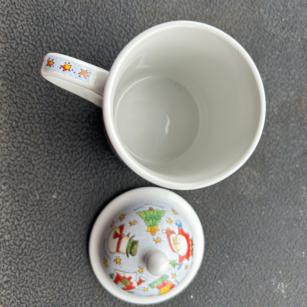 Kathryn Distefano Christmas Santa Holiday Cocoa Coffee Tea Mug w Raised Lid EUC - Picture 5 of 7